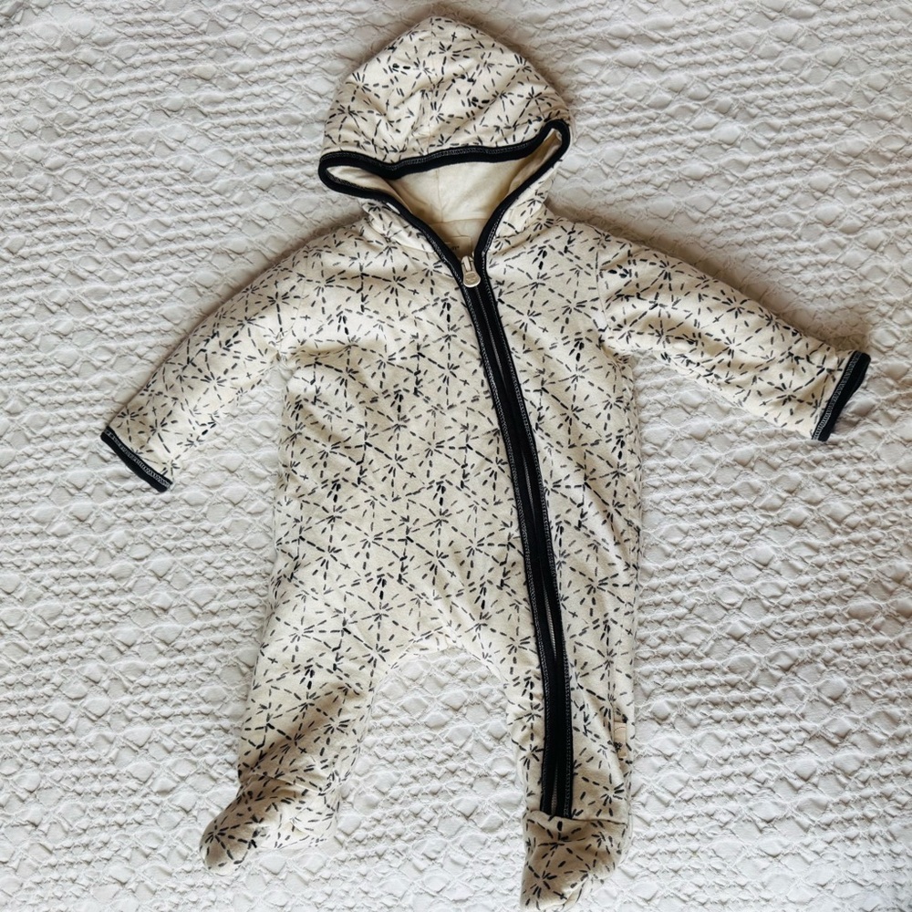 Burt's Bees Baby Cream and Gray Patterned Bunting